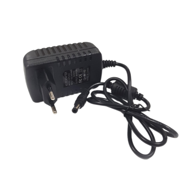 Блок питания универсальный 9V 2A